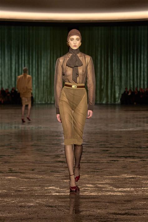 paris rosa ysl kleid|“You have OUTDONE yourself”— Fans awestruck over .